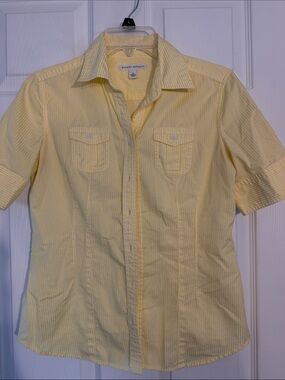 Banana Republic Yellow Pinstripe Short Sleeve Button-Down Shirt